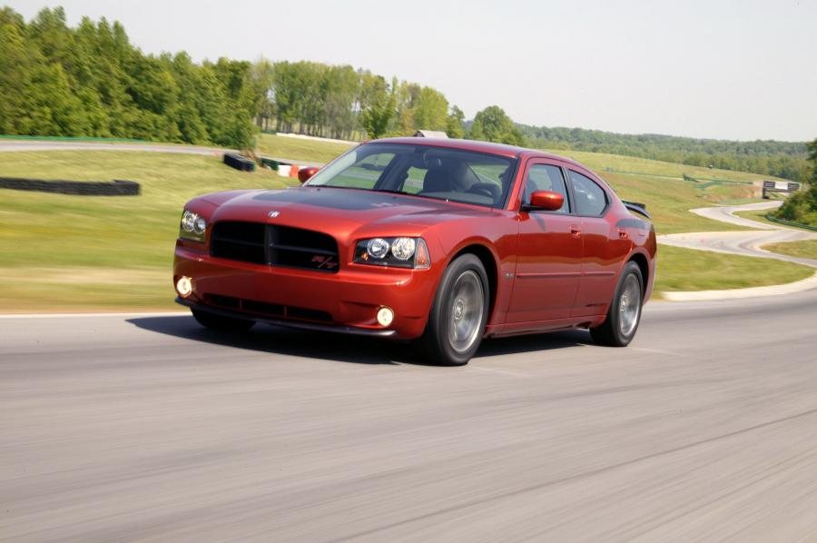  Dodge Charger Daytona R/T 2006 года  (фото 25 из 38)